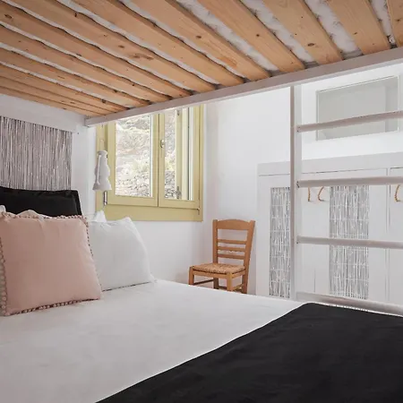 Kastella Sunset Three