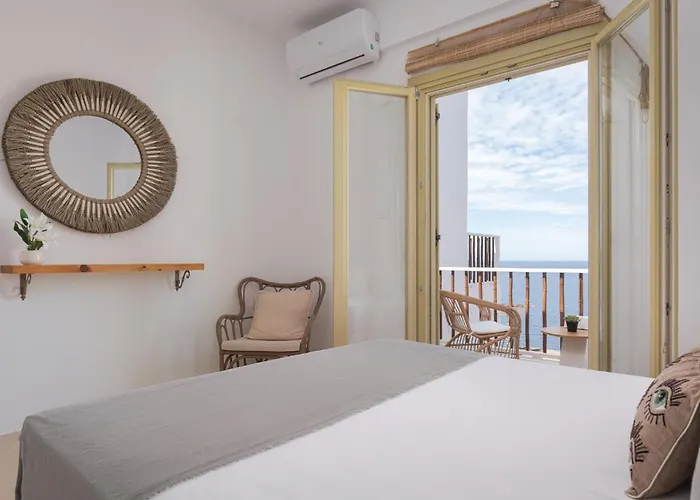 فيلة Kastella Sunset Three *