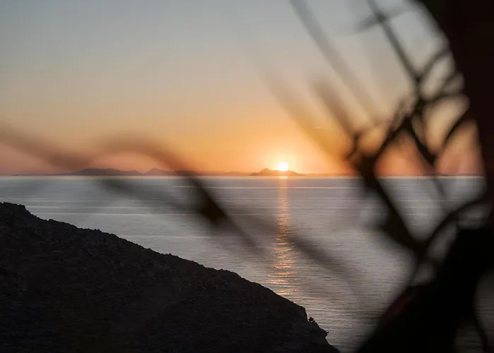 Kastella Sunset Three * كيثنوس