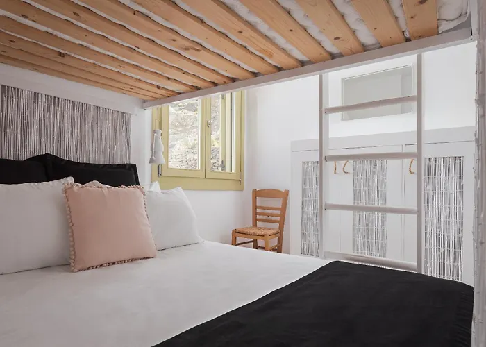 Kastella Sunset Three